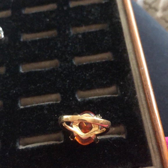 🌻🌻🌻 bundle 3 for 20🌻🌻 gold tone amber ring - Picture 3 of 4